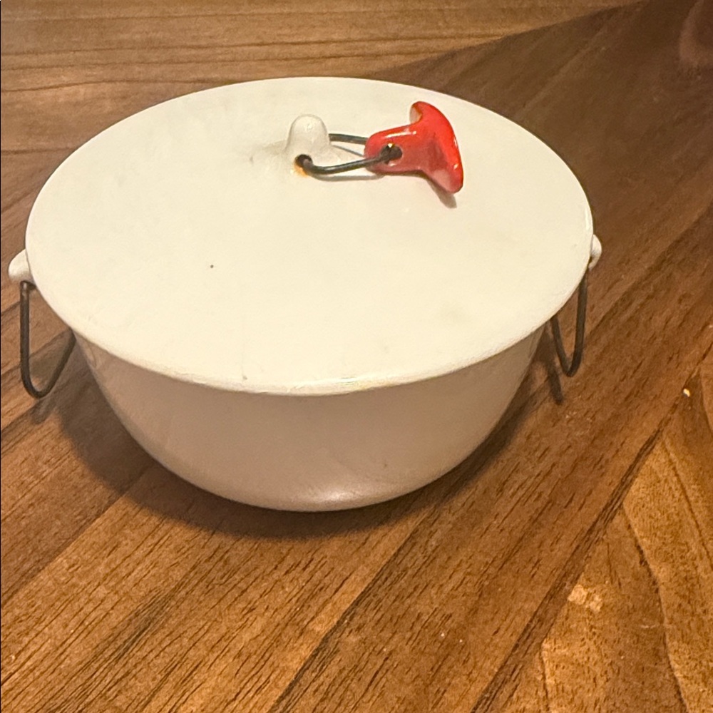 Small Schmid Ironstone Covered Casserole dish with lid